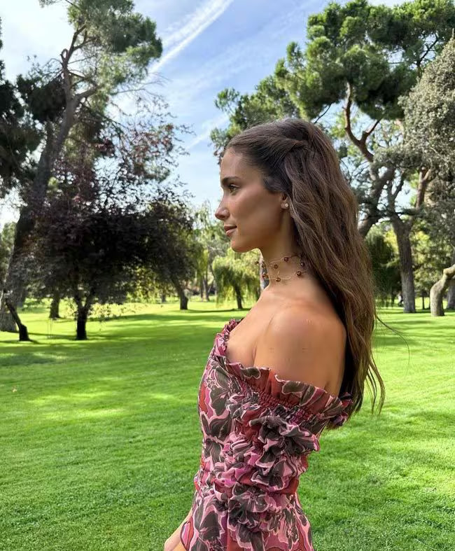 MARÍA POMBO - HOLA - "La invitada perfecta va de Matelier"