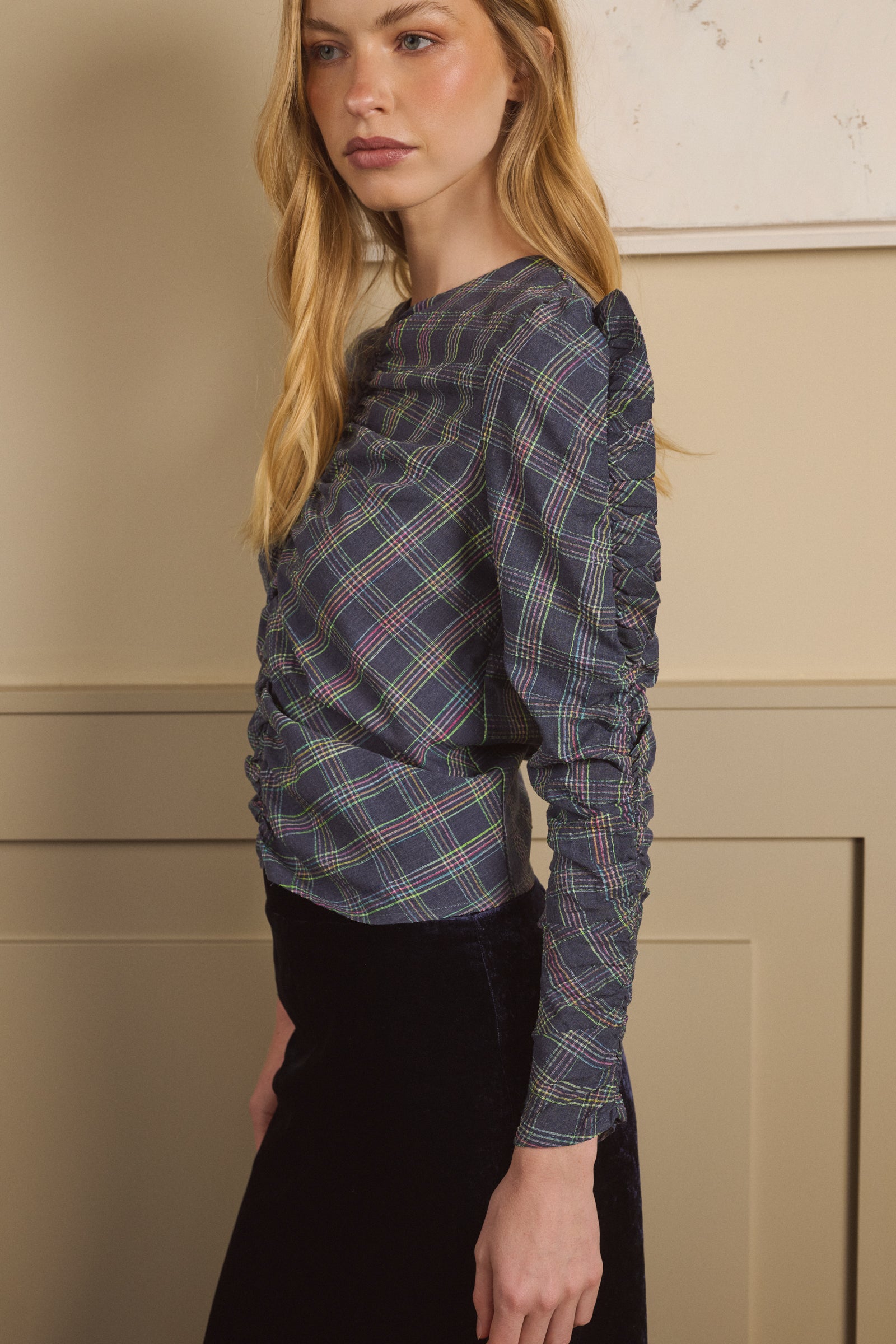 BLUSA FRUNCES CUADROS AZUL