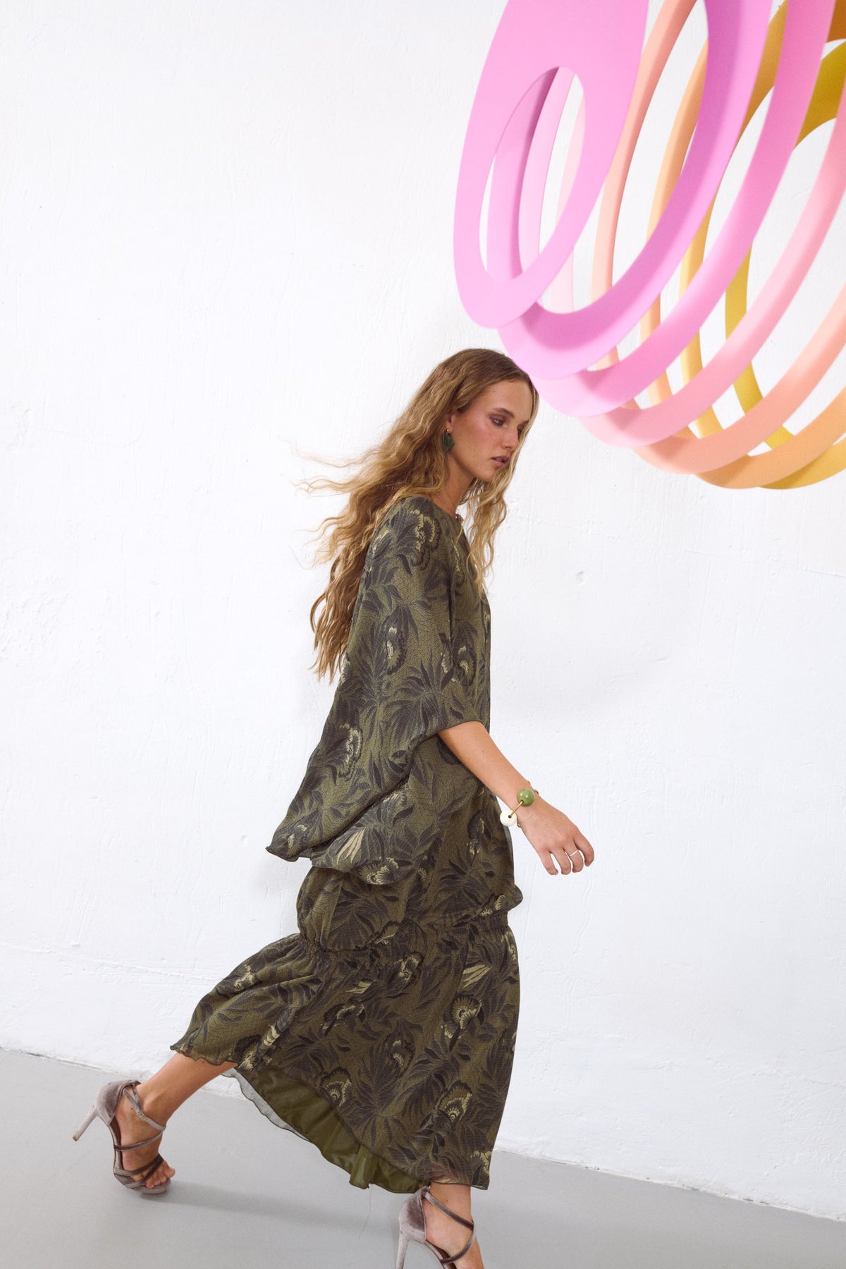 VESTIDO VÉRTICE HOJAS
