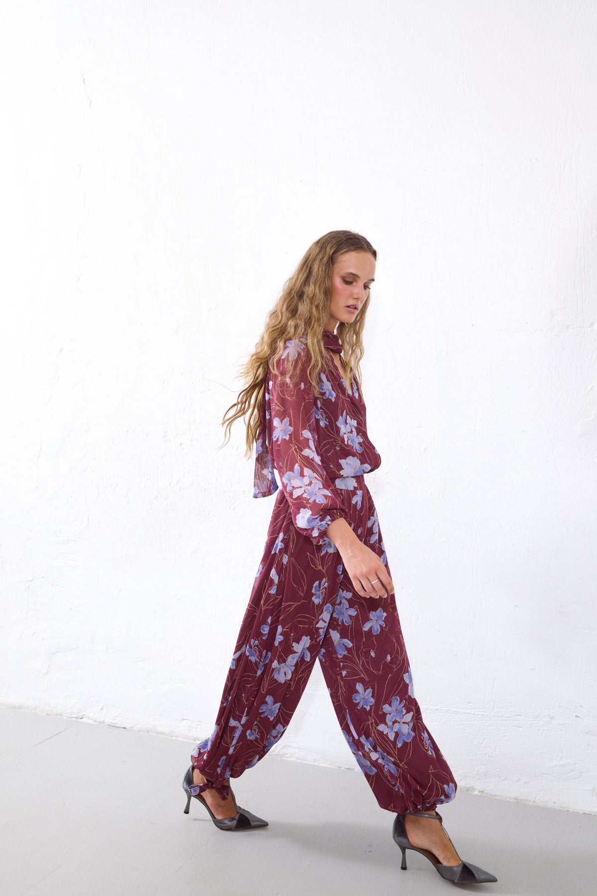 TOTAL LOOK COMPÁS BERENJENA