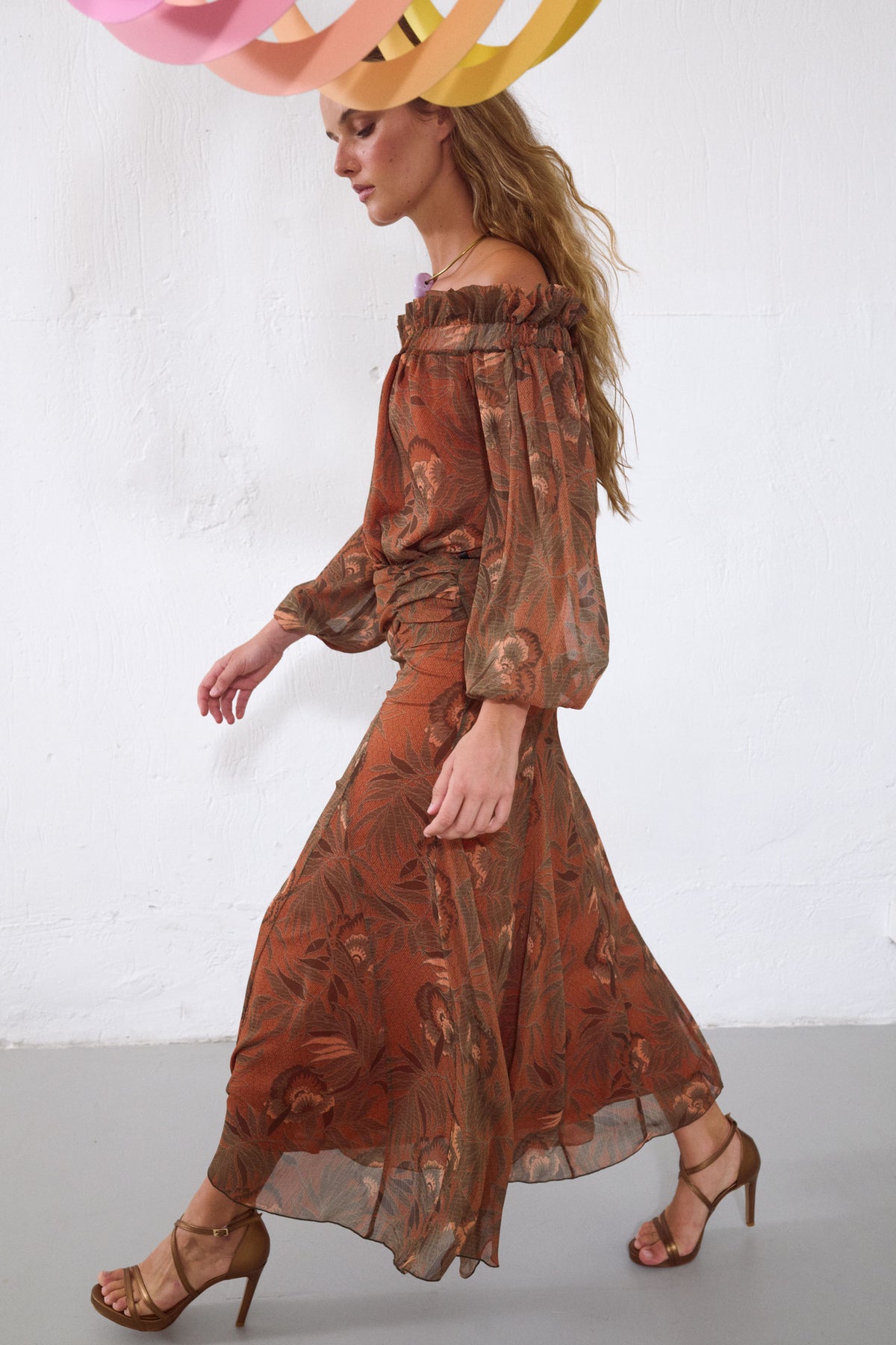 TOTAL LOOK DINTEL TERRACOTA