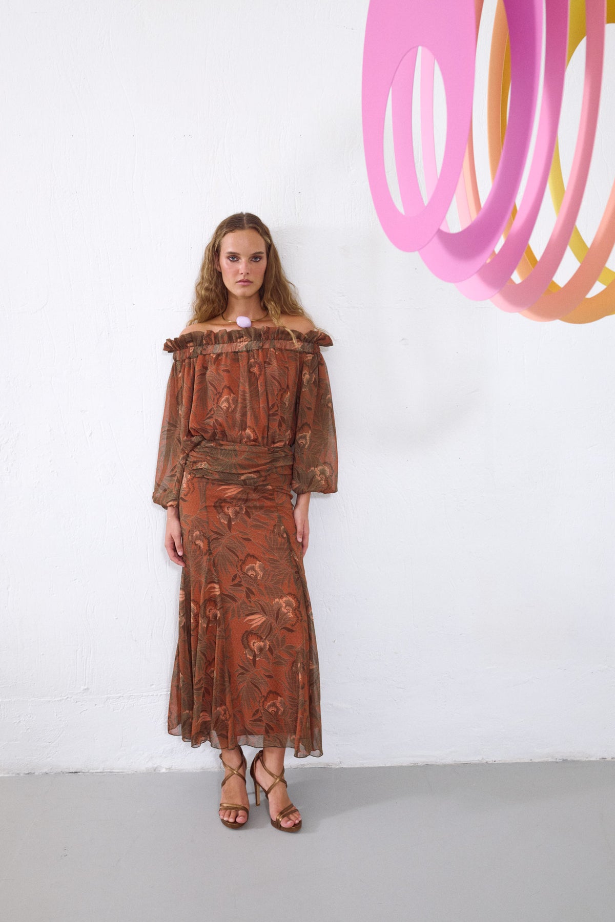 TOTAL LOOK DINTEL TERRACOTA