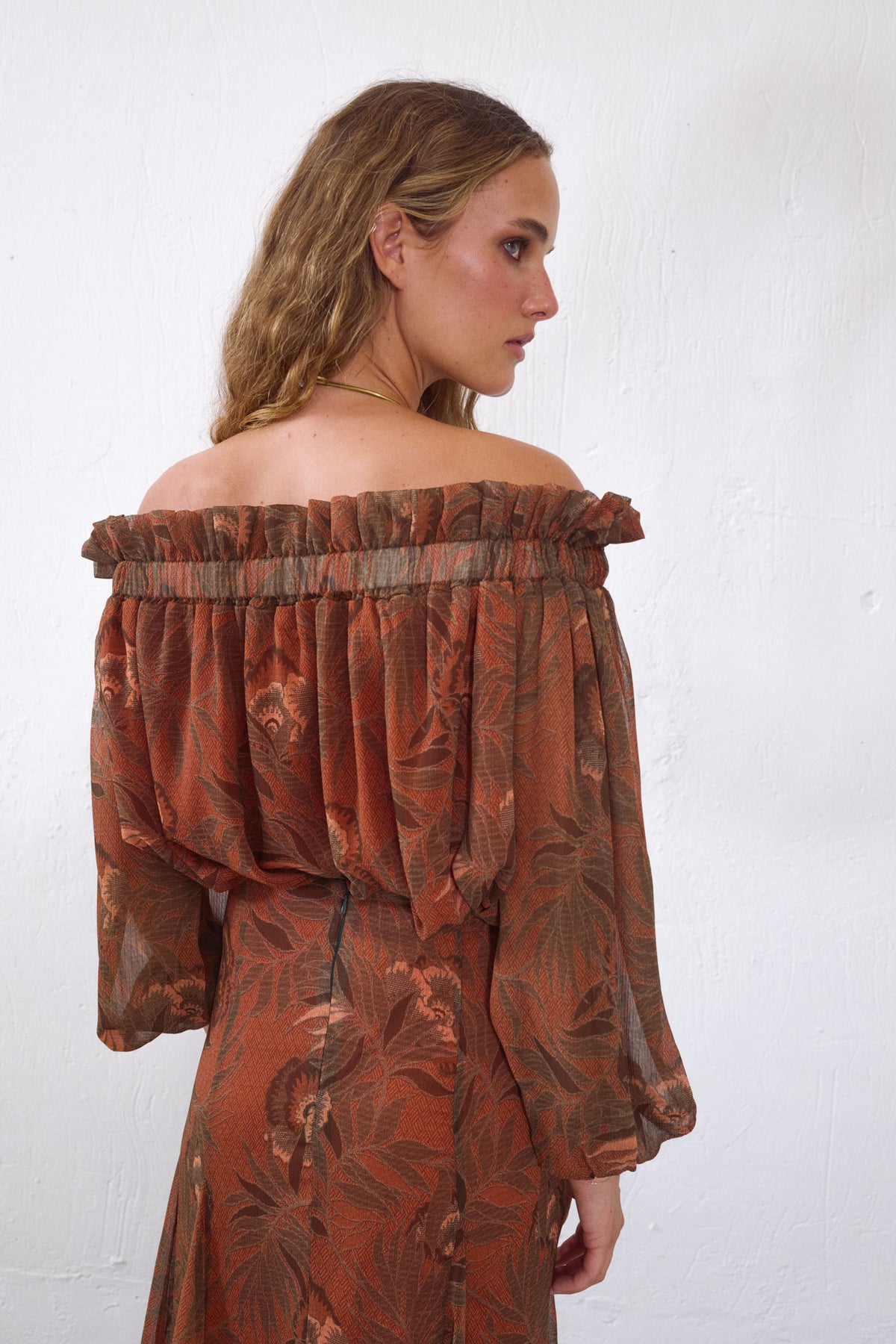 TOTAL LOOK DINTEL TERRACOTA