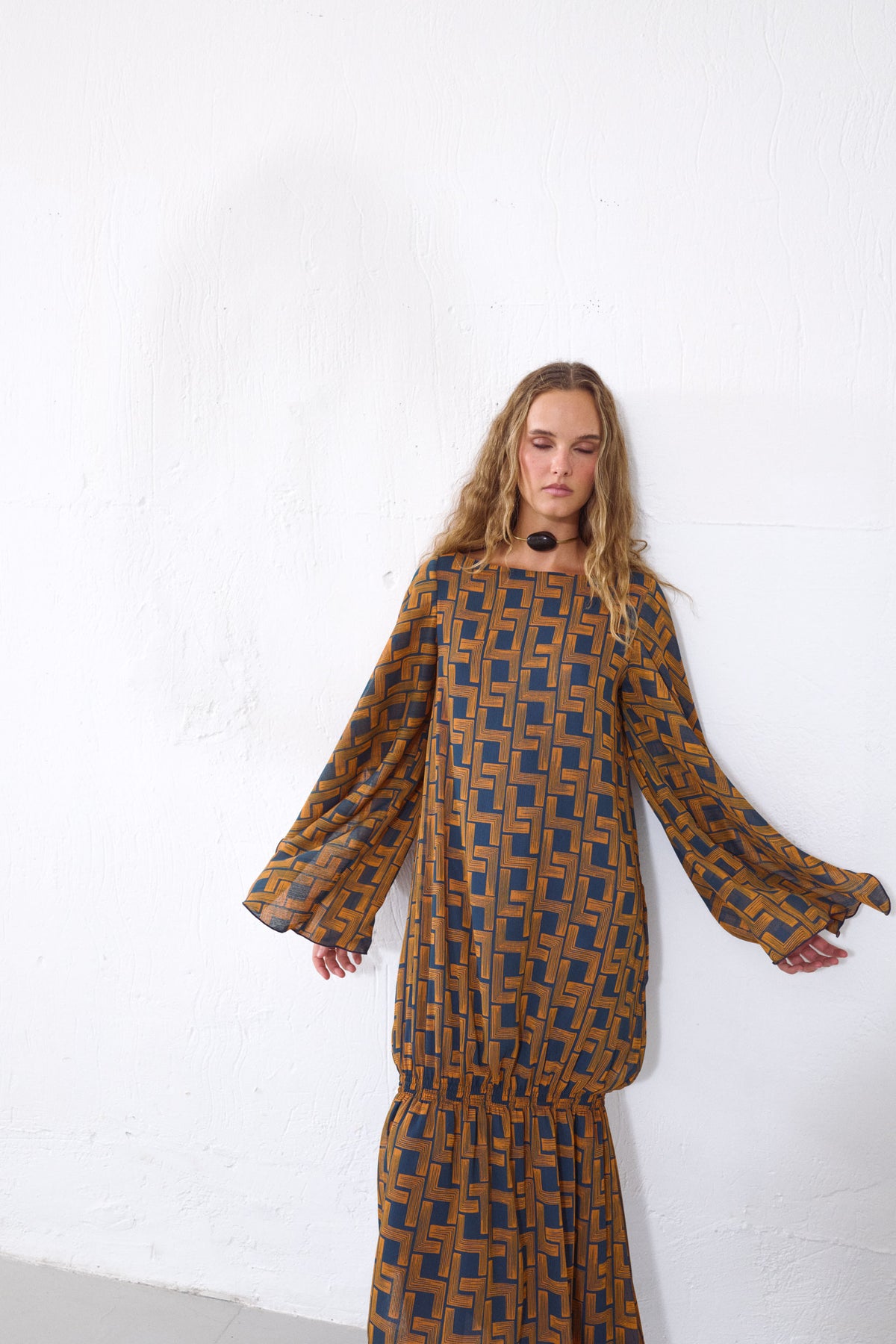 VESTIDO VÉRTICE GEOMÉTRICO