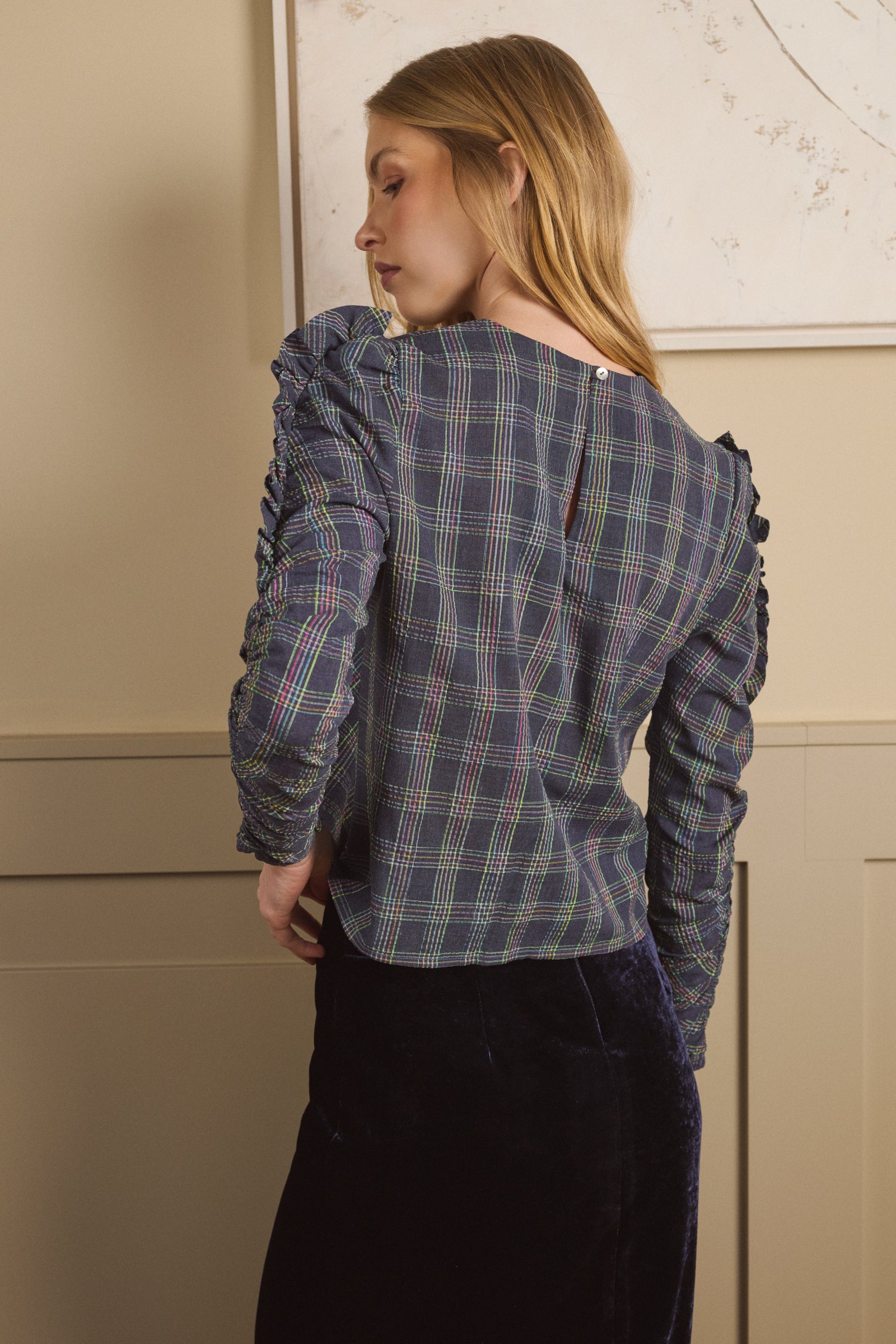 BLUSA FRUNCES CUADROS AZUL
