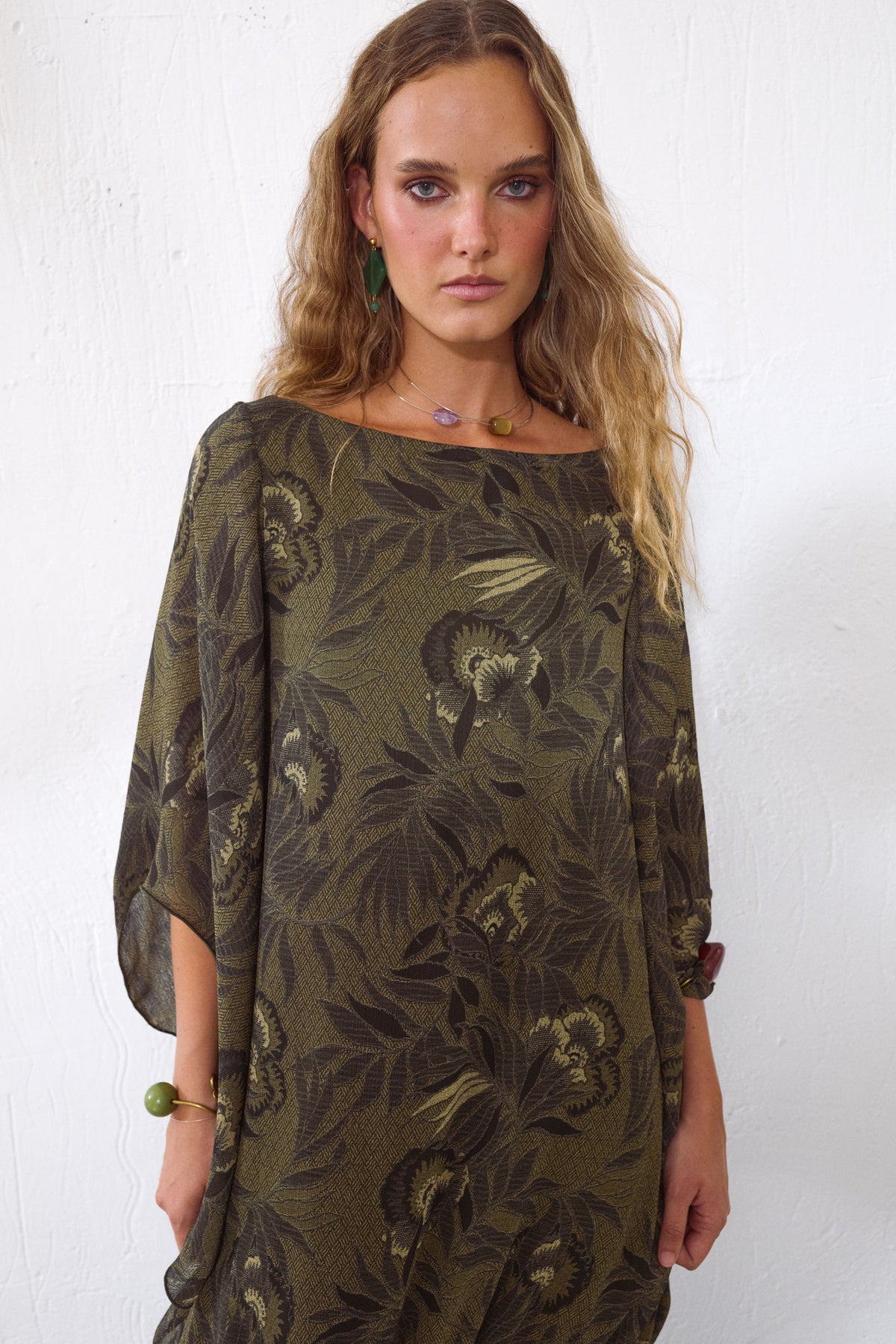 VESTIDO VÉRTICE HOJAS
