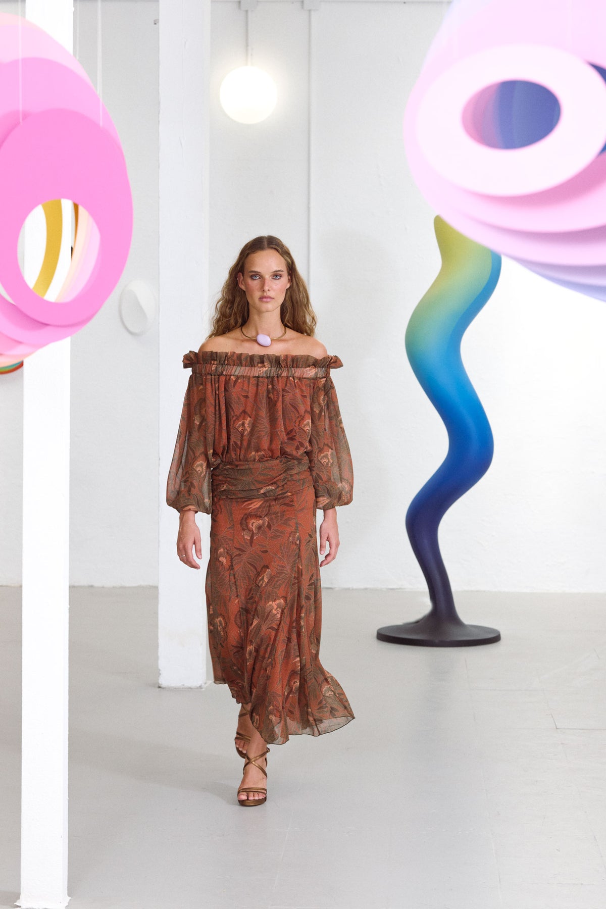 TOTAL LOOK DINTEL TERRACOTA