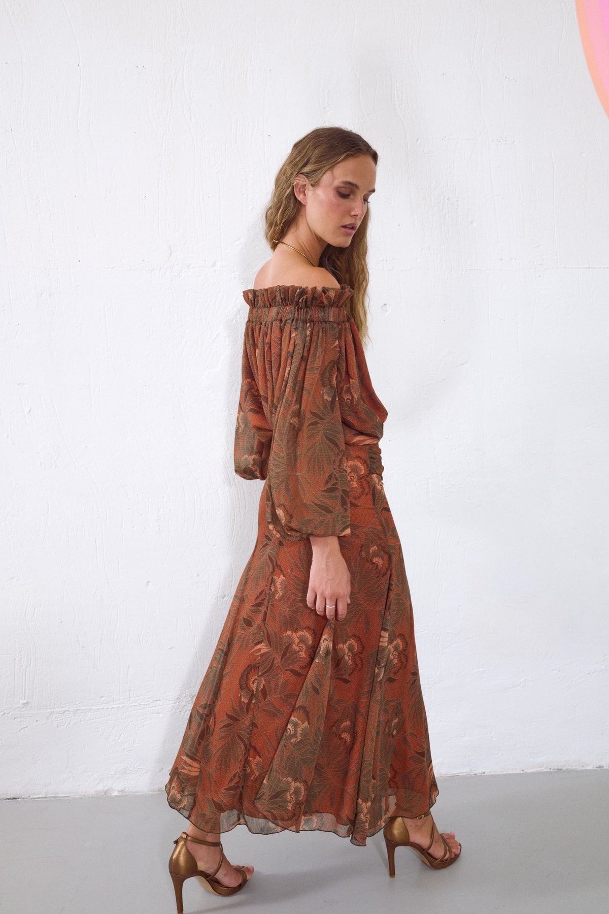 TOTAL LOOK DINTEL TERRACOTA