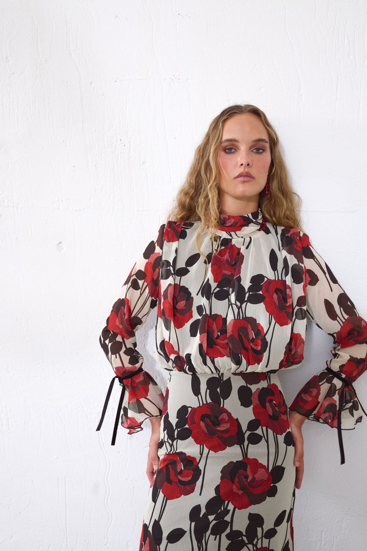 VESTIDO ATRIO FLORES ROJAS