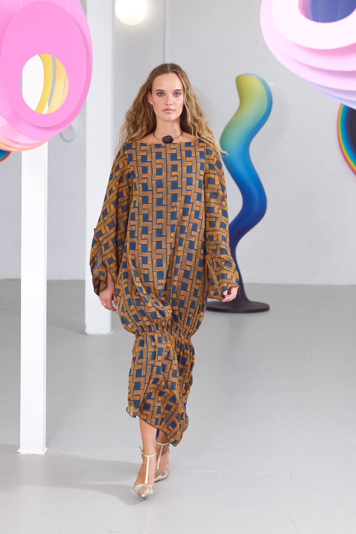 VESTIDO VÉRTICE GEOMÉTRICO