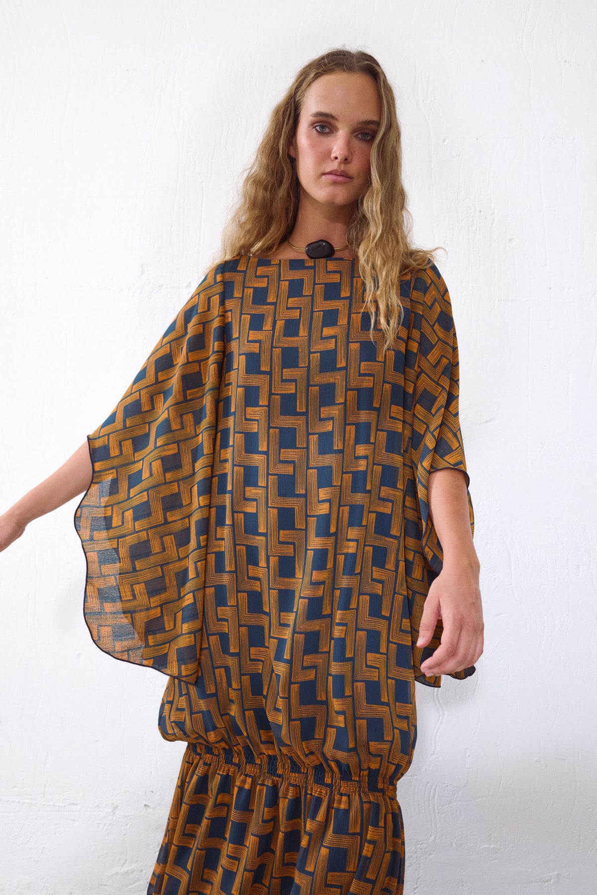 VESTIDO VÉRTICE GEOMÉTRICO