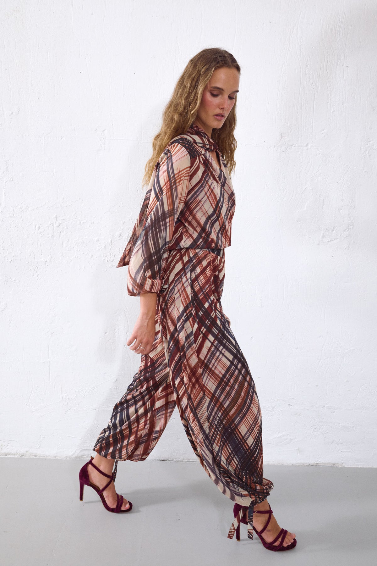 TOTAL LOOK COMPÁS GEOMÉTRICO