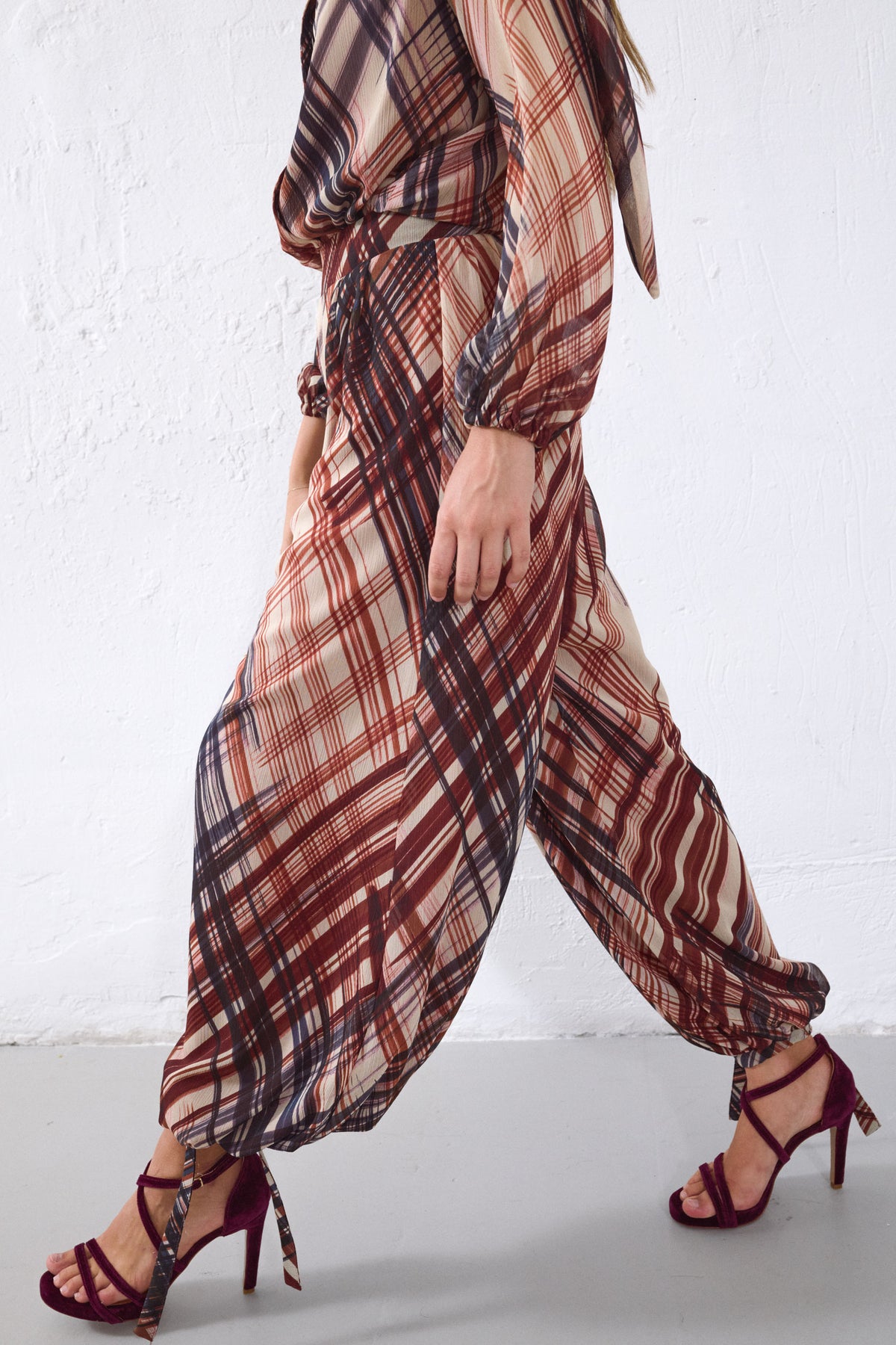 TOTAL LOOK COMPÁS GEOMÉTRICO
