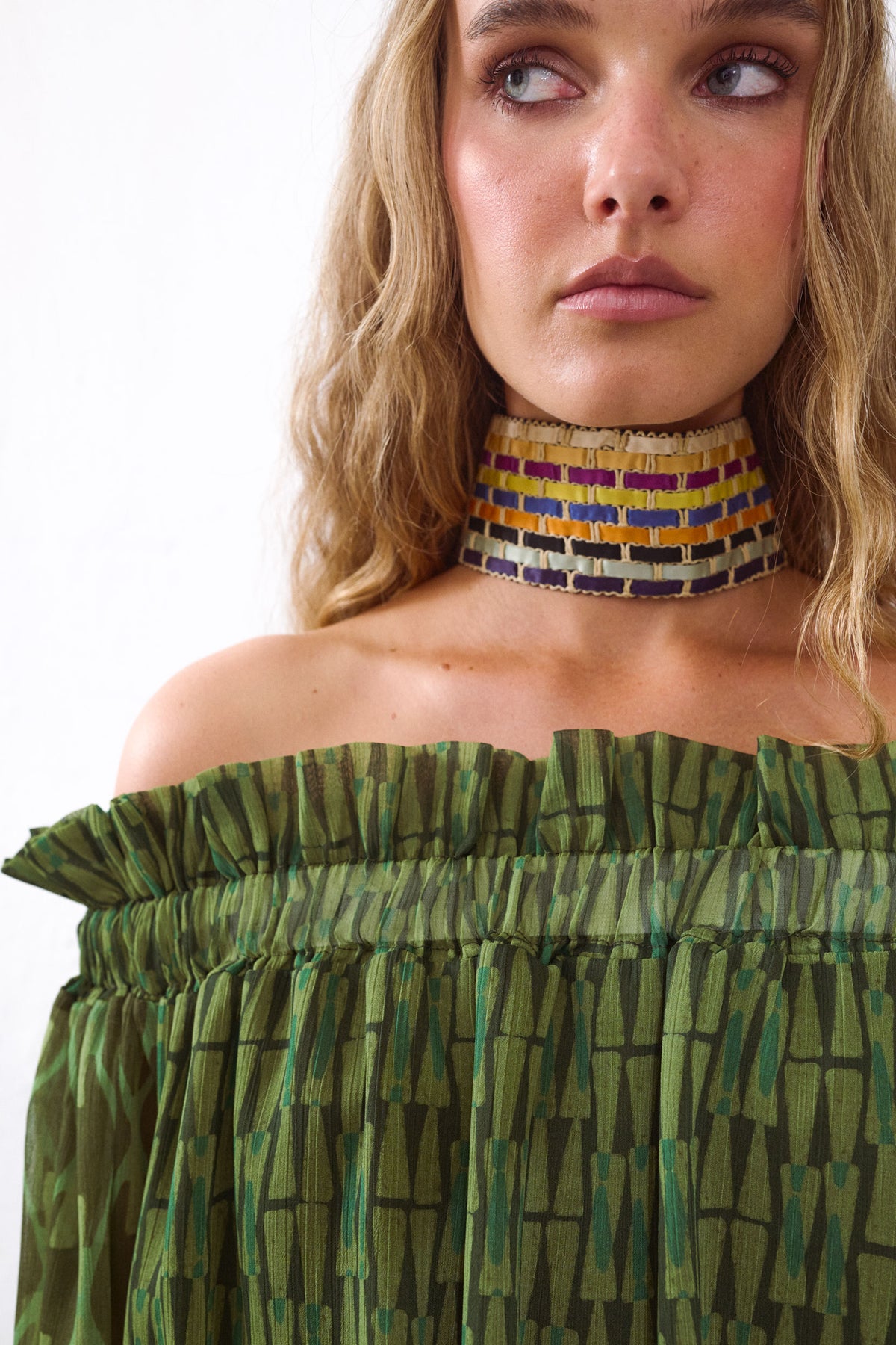 TOTAL LOOK DINTEL VERDE